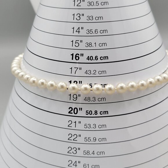 Womens White Imitation Pearl Necklace Fish Hook Closure Princess Length 18 in - Picture 6 of 6